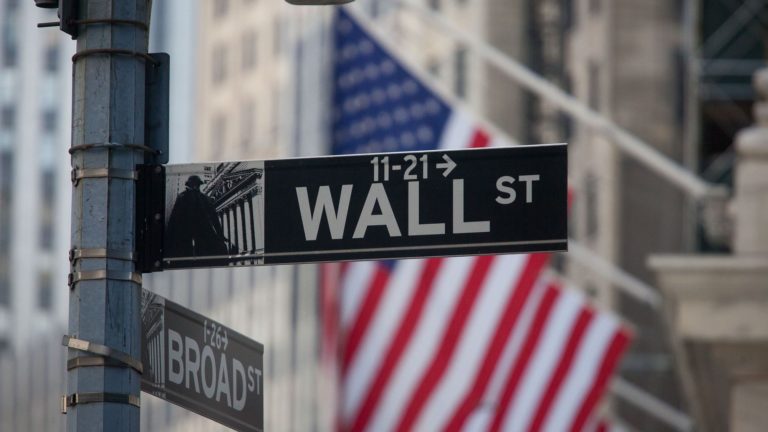 ΗΠΑ – Χρηματιστήριο: Κλείσιμο με μεγάλη πτώση των δεικτών Dow Jones, Nasdaq και S&P 500