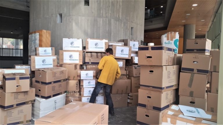 Δήμος Θεσσαλονίκης: Πάνω από είκοσι τόνοι ανθρωπιστικής βοήθειας για τον ουκρανικό λαό