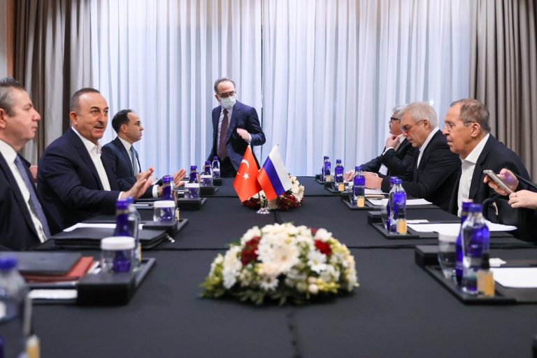 Κ. Τσιτσελίκης στο Πρώτο: Μετά την συνθηκολόγηση η διεθνής κοινότητα θα βρεθεί μπροστά στο νομικό θέμα αλλαγής των συνόρων (audio)