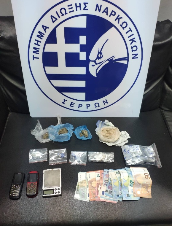 Σέρρες: Συνελήφθη με 10 συσκευασίες ηρωίνης