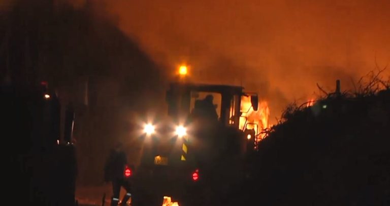 Θεσσαλονίκη: Πυρκαγιά σε χώρο ανακυκλώσιμων υλικών του Δήμου (video)