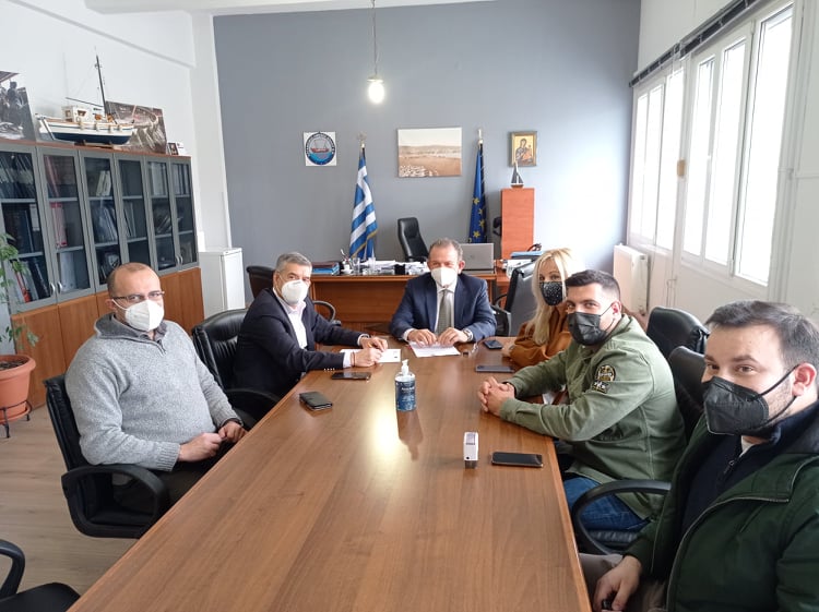 Υπογράφηκε η σύμβαση για τη μεταφορά του σκραπ