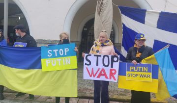 Συγκέντρωση διαμαρτυρίας Ουκρανών πολιτών στην Κω κατά της εισβολής – Ανθρωπιστική βοήθεια από δήμο και ΕΕΣ