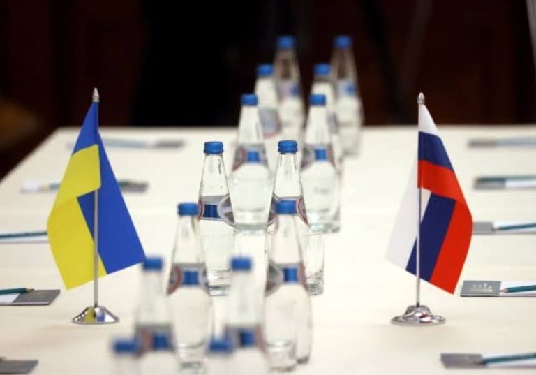Ουκρανία: “Πολύ δύσκολες” οι διαπραγματεύσεις με τη Μόσχα