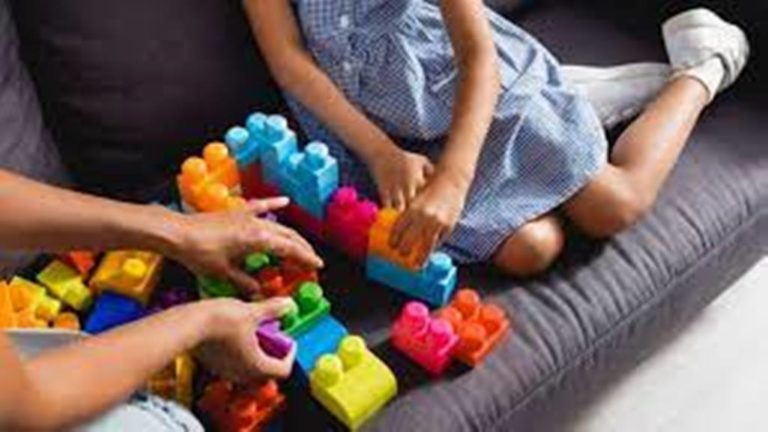 Εορδαία: Ανοίγει η πλατφόρμα για τις αιτήσεις στις «Νταντάδες της γειτονιάς»