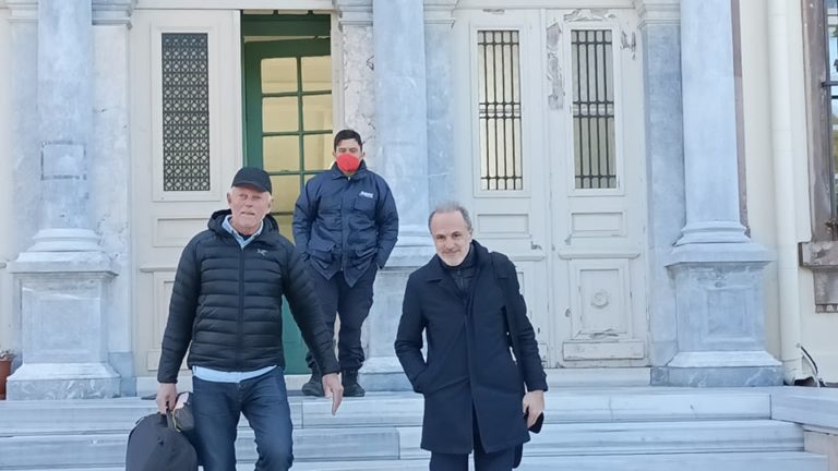 Λέσβος: Ελεύθερος με περιοριστικούς όρους ο φωτογράφος που κατηγορείται για κατασκοπεία