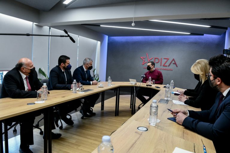 Αλ. Τσίπρας: Οι «μέλισσες» έφαγαν τη δέσμευση Μητσοτάκη για την εθνική σύνταξη της μειονότητας