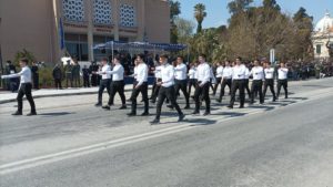 Λέσβος: Με μηνύματα κατά του πολέμου στην Ουκρανία ο εορτασμός της 25ης Μαρτίου (video)