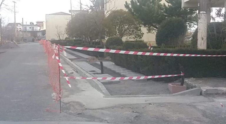 Νέα πεζοδρόμια στις εργατικές κατοικίες της Τρίπολης