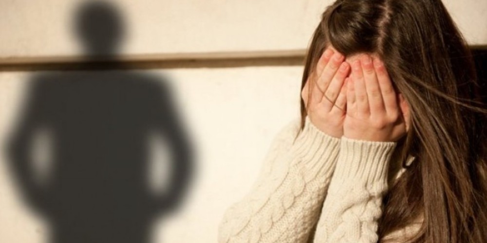 ΕΔΕ για τους αστυνομικούς που κατήγγειλε 19χρονη για βιασμό – Τέθηκαν σε διαθεσιμότητα