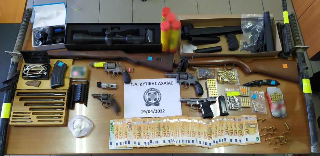 Αχαΐα: Σύλληψη 42χρονου για διακίνηση όπλων και ναρκωτικών