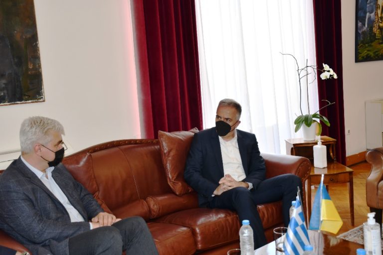 Στ. Καλαφάτης μετά τη συνάντηση με το Γενικό Πρόξενο της Ουκρανίας: “Είμαστε με το δίκιο απέναντι στο άδικο”