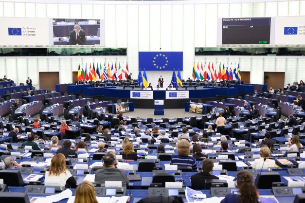 Ένα βήμα πριν την τελική έγκριση και παρουσίαση στις 9 Μαΐου των προτάσεων της Διάσκεψης για το Μέλλον της Ευρώπης