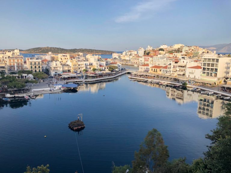 “Καύση του Ιούδα” – Ένα έθιμο που παραμένει ζωντανό στην Κρήτη