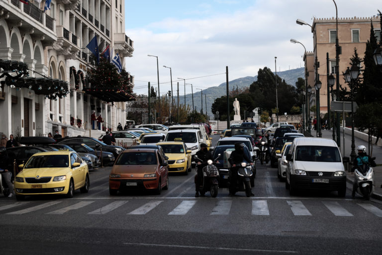 Νέα μελέτη για το κυκλοφοριακό: Τα 12 μέτρα για τη μείωση των αυτοκινήτων