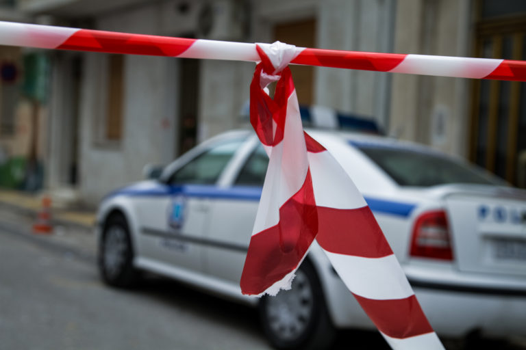 Γυναικοκτονία στο Ρέθυμνο: Μαχαίρωσε τη σύζυγό του μέχρι θανάτου και παραδόθηκε