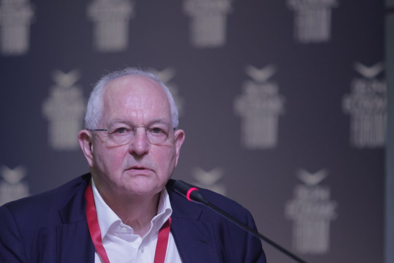 Martin Wolf για τον πόλεμο στην Ουκρανία: «Αυξάνονται οι πιθανότητες να χρησιμοποιηθούν πυρηνικά όπλα»