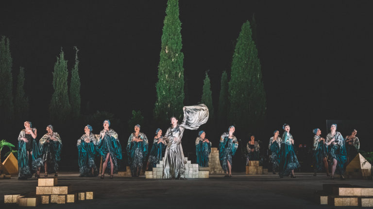 ΚΘΒΕ: Η «Ελένη» του Ευριπίδη στέλνει μήνυμα αλληλεγγύης τον Αύγουστο στο Αρχαίο Θέατρο της Επιδαύρου