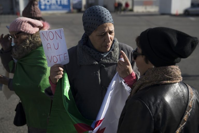 Βελγικά ΜΜΕ για γαλλικές εκλογές: Τι ψήφισαν οι Γάλλοι ομογενείς στα υπερπόντια εδάφη