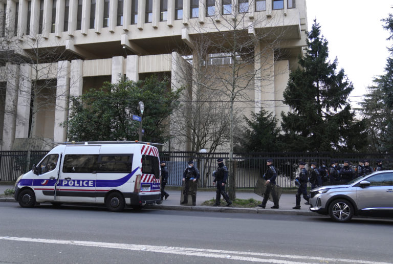 Το Παρίσι θα μεταφέρει τη γαλλική πρεσβεία από το Λβιβ ξανά πίσω στο Κίεβο