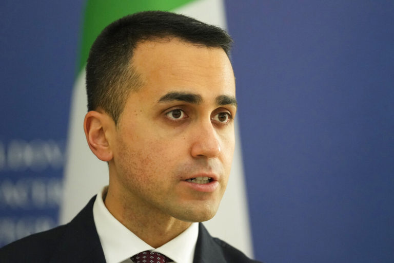 Ιταλία: Ο Ντι Μάιο σε νέα κοινοβουλευτική ομάδα;
