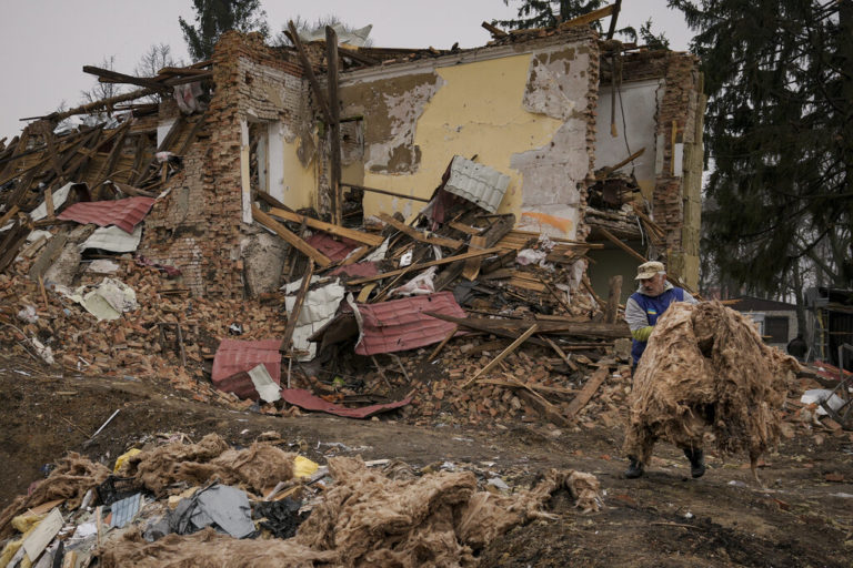 Το 90% της Μαριούπολης έχει καταστραφεί, δηλώνει ο δήμαρχός της