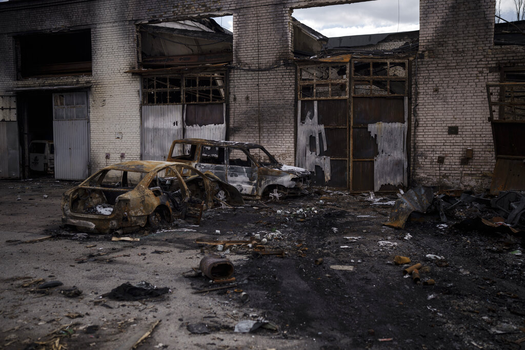 Ουκρανία: Έρευνες για 400 αγνοούμενους στο Χοστομέλ – Εκρήξεις στην πόλη Ραντέκιφ