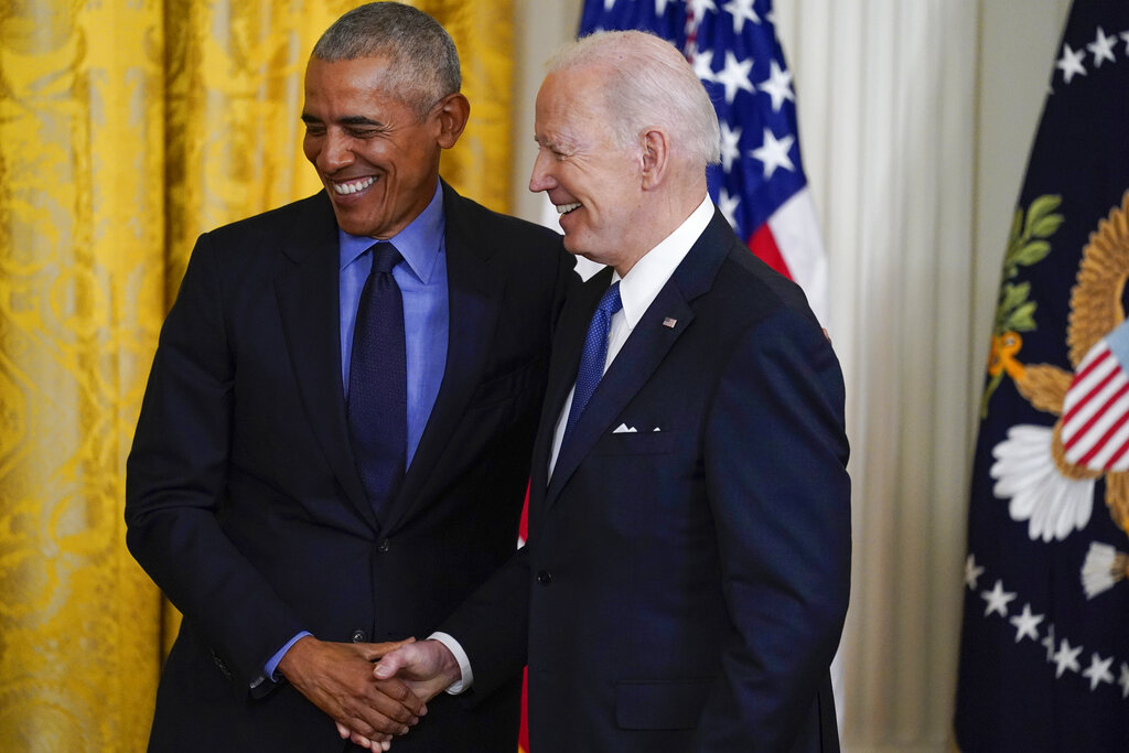 Ο Μπαράκ Ομπάμα επέστρεψε στον Λευκό Οίκο – Η συνάντηση με τον Μπάιντεν και το “bromance”