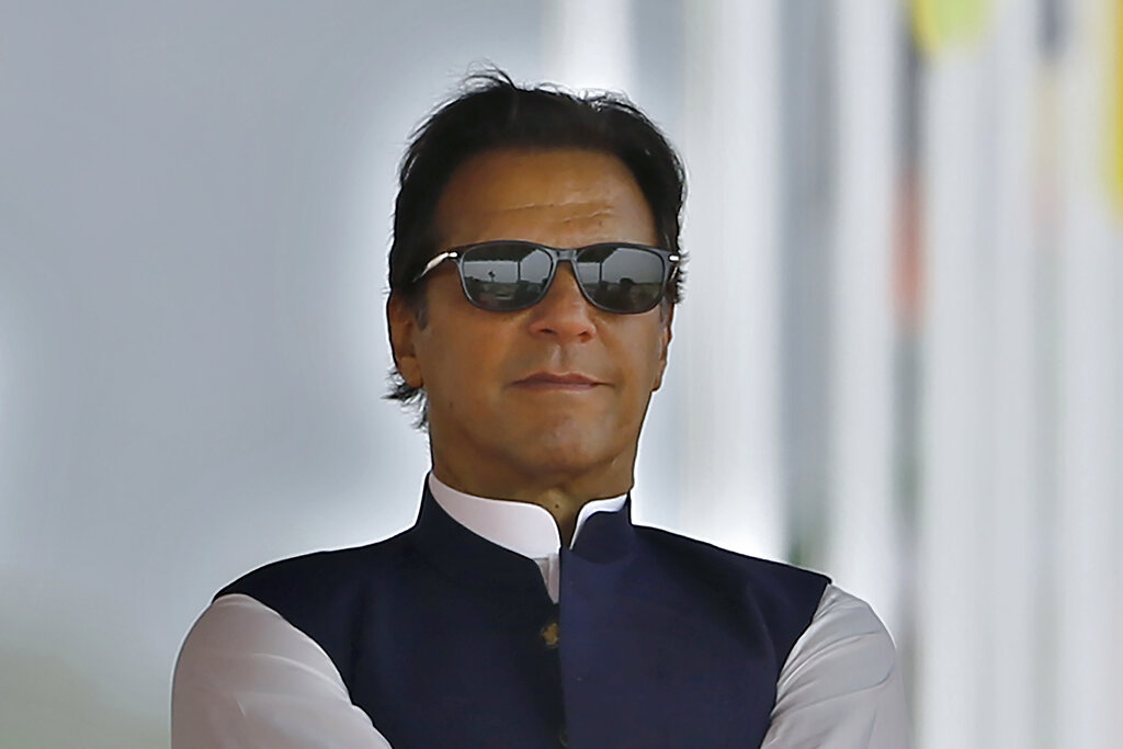 Aνατράπηκε ο πρωθυπουργός του Πακιστάν – Έχασε την ψήφο εμπιστοσύνης στο Κοινοβούλιο
