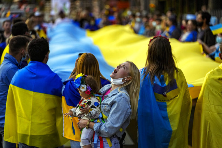 ΕΚ: Πόλεμος στην Ουκρανία: Αναγκαία η προστασία των γυναικών προσφύγων από τη βία και τη σεξουαλική εκμετάλλευση