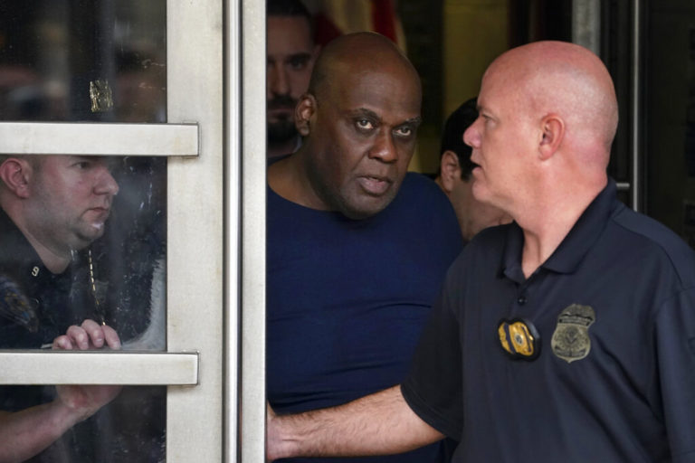 Επίθεση στη Νέα Υόρκη: Για τρομοκρατία κατηγορείται ο 62χρονος συλληφθείς