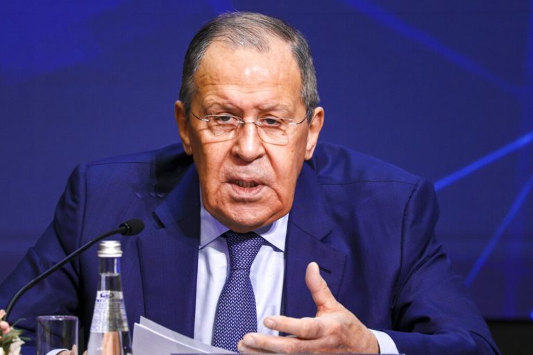 Λαβρόφ: «Ο κίνδυνος για πυρηνικό πόλεμο είναι υπαρκτός και σοβαρός»