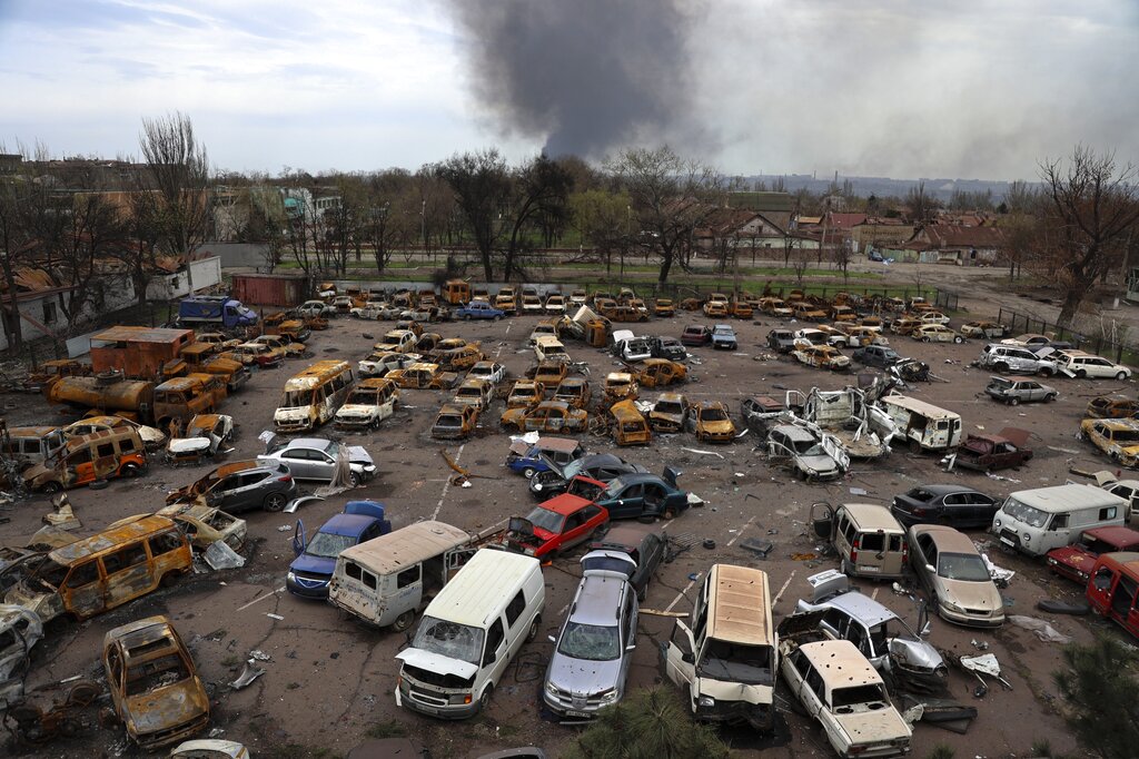 Ουκρανία: Κόλαση εκρήξεων στο εργοστάσιο της Αζοφστάλ – Εικόνες φρίκης από τη μαρτυρική Μαριούπολη
