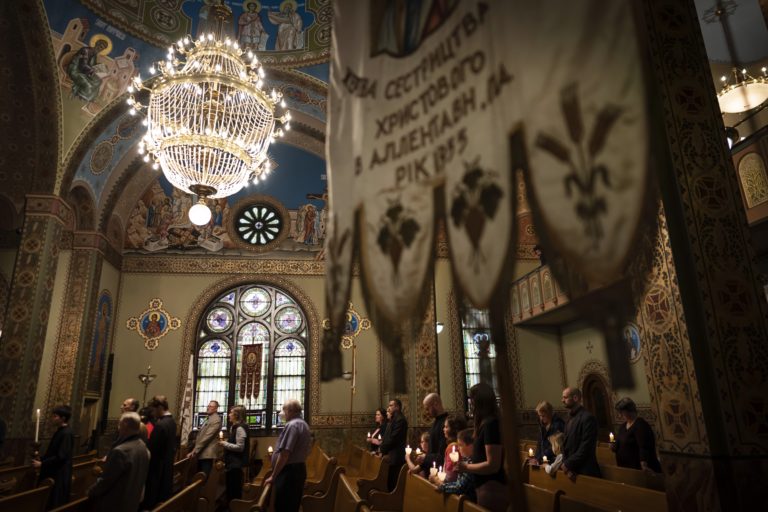 Πάσχα στην Ουκρανία – Η ΕΡΤ στα περίχωρα του Κιέβου (video)