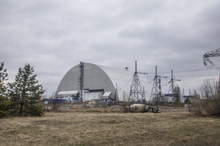 Το Κίεβο κατηγορεί τους Ρώσους ότι απήγαγαν εργαζόμενους στον πυρηνικό σταθμό του Τσερνόμπιλ και τους μετέφεραν στη Ρωσία