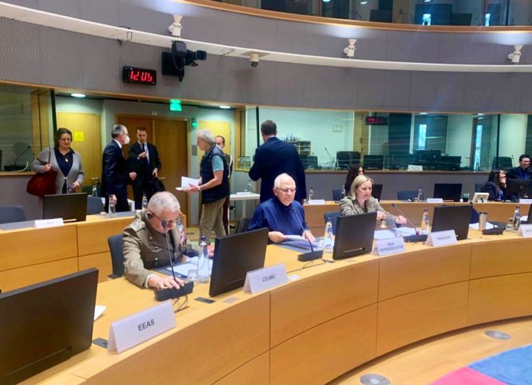 Συνεδρίαση της Στρατιωτικής Επιτροπής της ΕΕ και της Επιτροπής Πολιτικής και Ασφάλειας συγκάλεσε ο Ζ.Μπορέλ