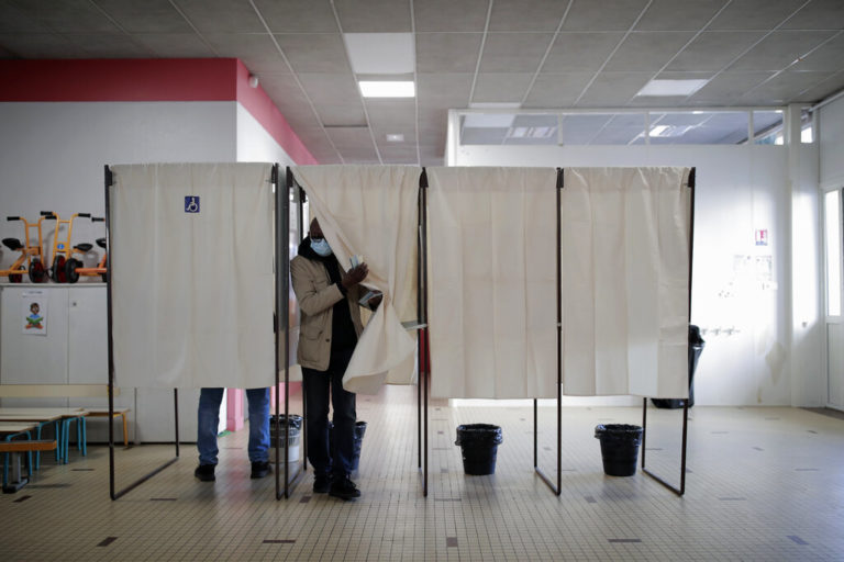 Γαλλία: Μεταξύ 24% και 26% προβλέπεται η αποχή στον πρώτο γύρο των προεδρικών εκλογών