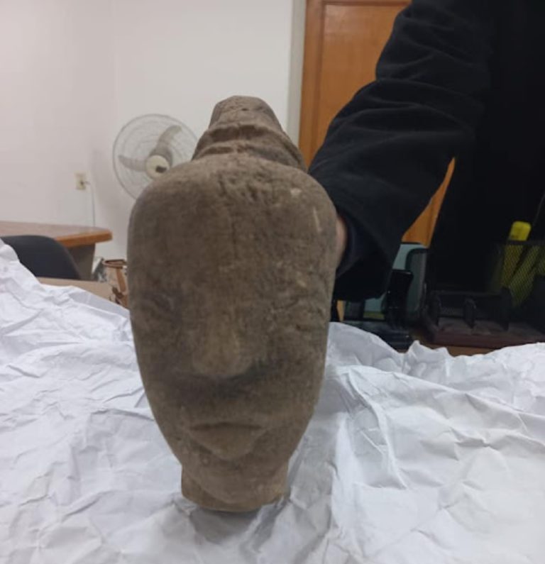 Παλαιστίνιος αγρότης στη Γάζα ανακάλυψε άγαλμα 4.500 ετών