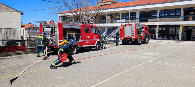 Ηγουμενίτσα: Άσκηση της πυροσβεστικής στο 1ο Λύκειο (φωτoγραφίες + video)