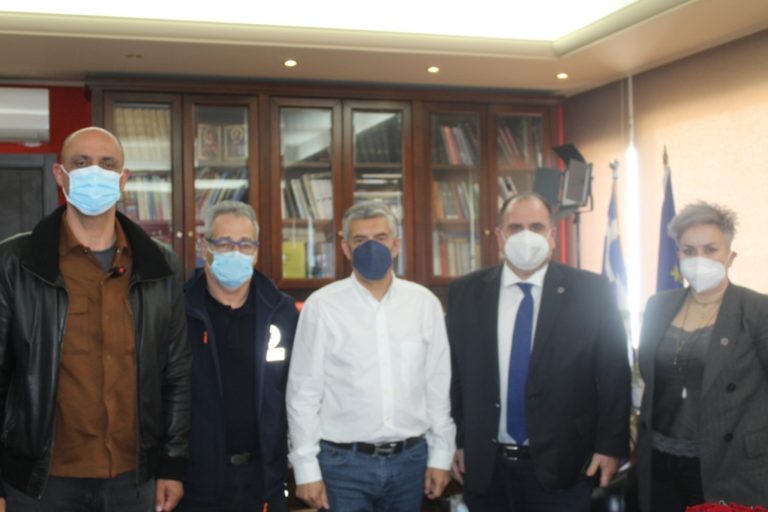 Συνεργασία Περιφέρειας Θεσσαλίας – ΕΚΑΒ για εκπαιδευτικό πρόγραμμα πρώτων βοηθειών