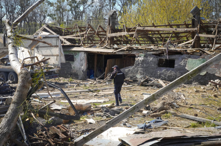 Ρωσικές επιθέσεις σε ανατολική και νότια Ουκρανία – Επιχείρηση διάσωσης στο Αζοφστάλ προανήγγειλε το Κίεβο