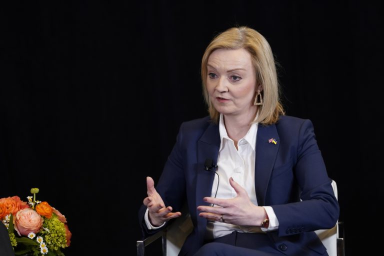 H.B: Εκτίμηση της Λιζ Τρας για ενδεχόμενο δεκαετούς πολέμου στην Ουκρανία