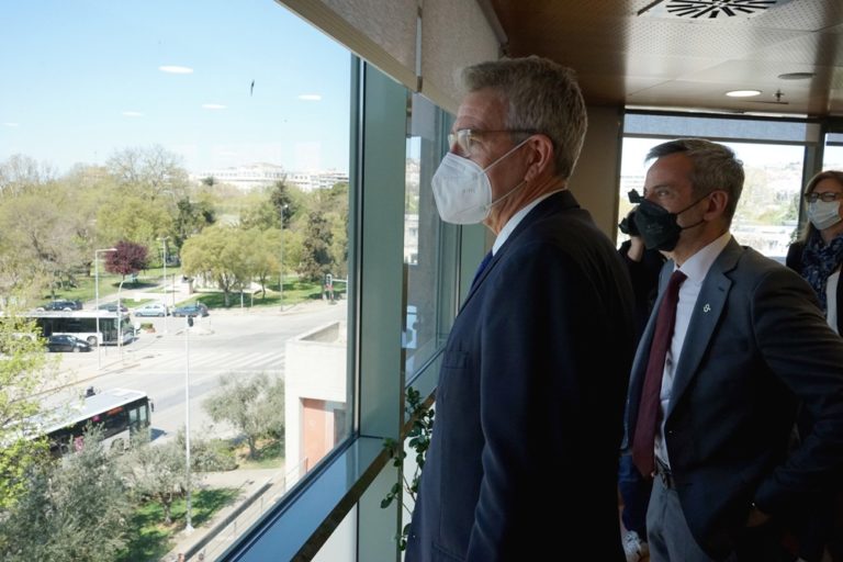 Τζέφρι Πάιατ: «Η Ελλάδα πιο μπροστά από μεγάλες ευρωπαϊκές χώρες στην ενεργειακή απεξάρτηση από τη Ρωσία»