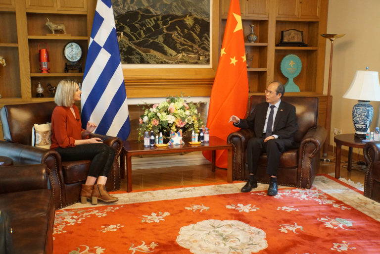 Αποκλειστικό ΕΡΤ – Κινέζος πρέσβης στην Αθήνα: «Δεν υπάρχουν πληροφορίες για νέο στέλεχος κορονοϊού στη Σαγκάη» (video)