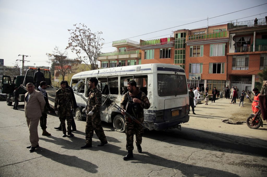 Αφγανιστάν: Το ΙΚ ανέλαβε την ευθύνη για δύο βομβιστικές επιθέσεις σε λεωφορεία