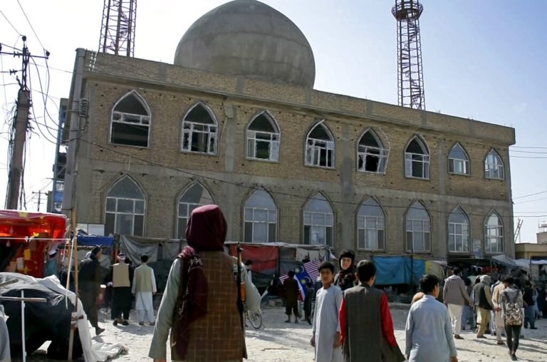 Αφγανιστάν: Επιθέσεις με εκρηκτικά σε τεμένη