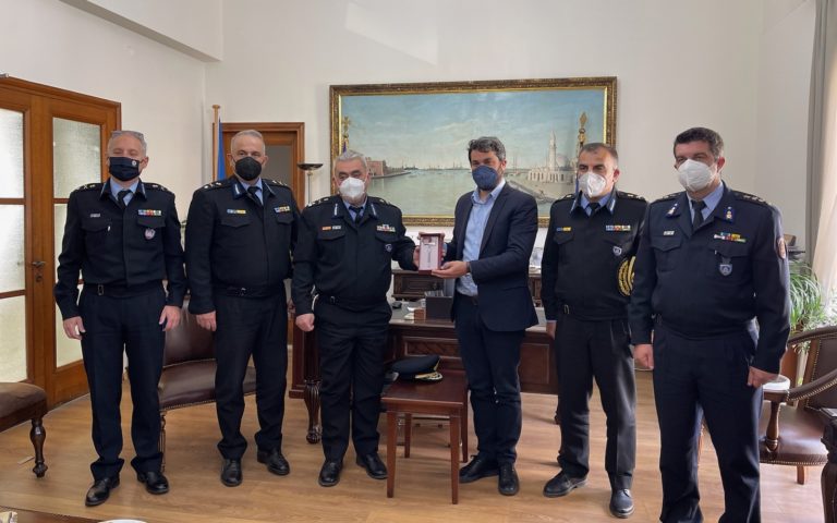 Συνάντηση του Δημάρχου Χανίων με τον Αρχηγό του Πυροσβεστικού Σώματος