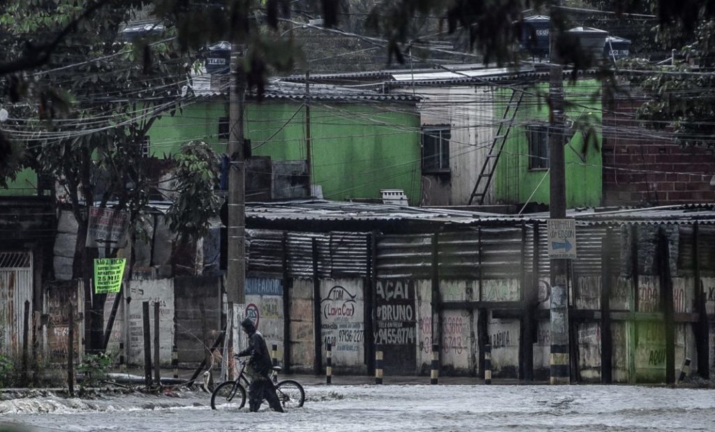 Τουλάχιστον 10 νεκροί και 9 αγνοούμενοι από καταρρακτώδεις βροχές στην Πολιτεία του Ρίο ντε Ζανέιρο