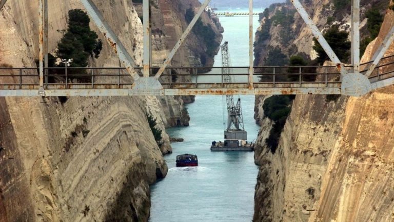 Στα έργα της διώρυγας Κορίνθου οι υφυπουργοί Γ. Καραγιάννης και Ν. Χαρδαλιάς