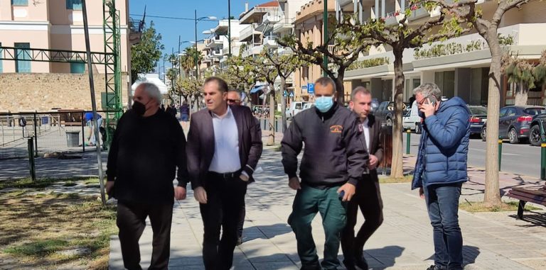 Καλαμάτα: Αυτοψία του δημάρχου στην παραλιακή οδό Ναυαρίνου